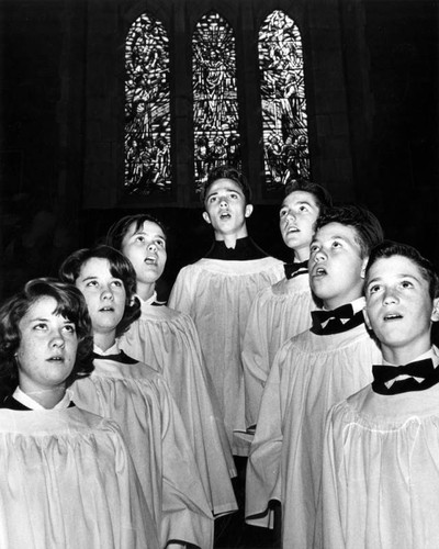 Young singers greet Easter