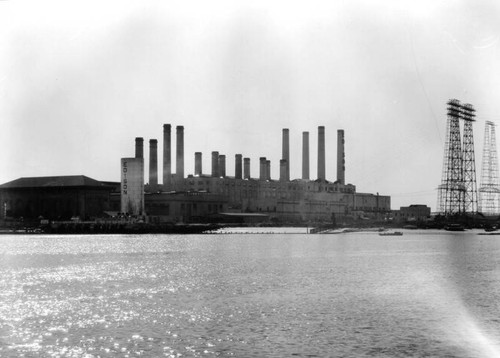 Edison plant at harbor