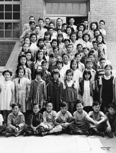 Students' group portrait