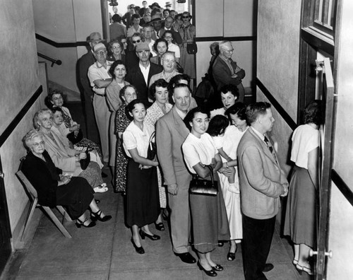 Extra-long line of voters