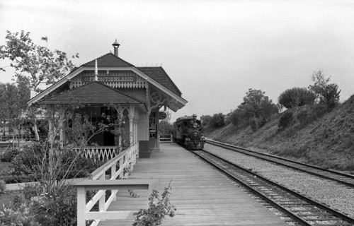 Frontierland Station, Disneyland