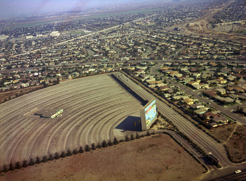 Los Altos Drive-In, Long Beach, looking southeast