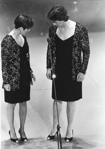 Academy Award presenters Carrie Fisher and Martin Short