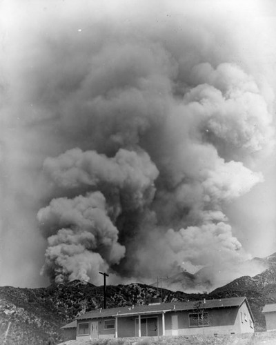 Flames halted at Tujunga's doorstep