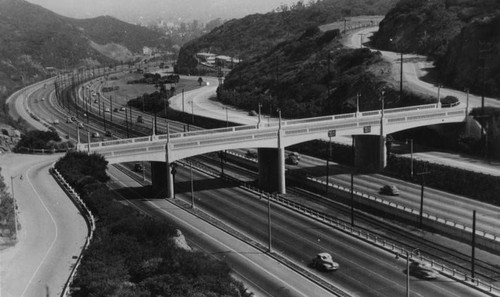 Cahuenga Pass entering Hollywood