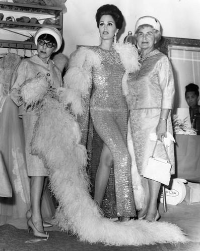 Edith Head and gown model