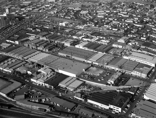 12th Street, Soto Street and Los Angeles River, looking north