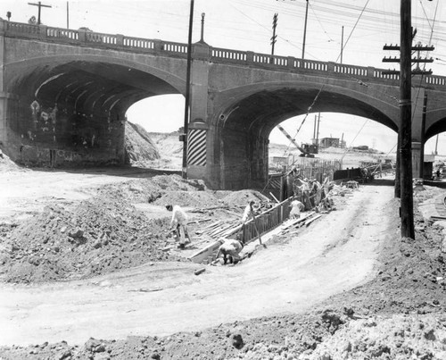 Ramona Freeway construction at Macy St. Bridge