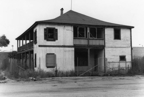 Lugo adobe, wooden addition