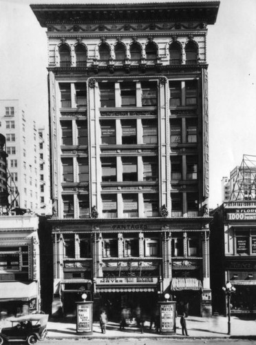 Pantages Theatre, Broadway