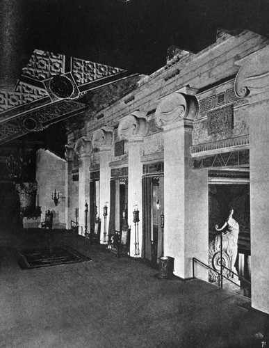 Mezzanine promenade, Metropolitan Theater