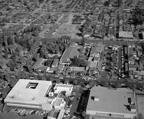 Downtown Palm Springs, looking east