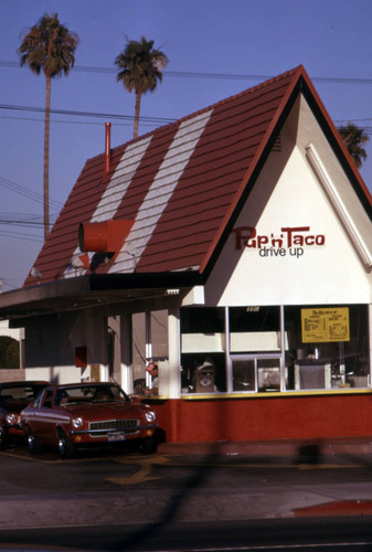 Pup 'n' Taco, Hollywood