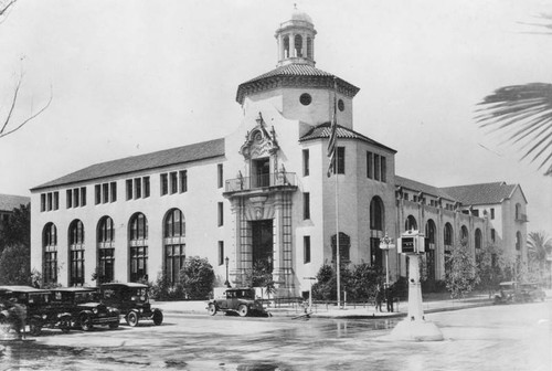 Automobile Club of Southern California, corner view