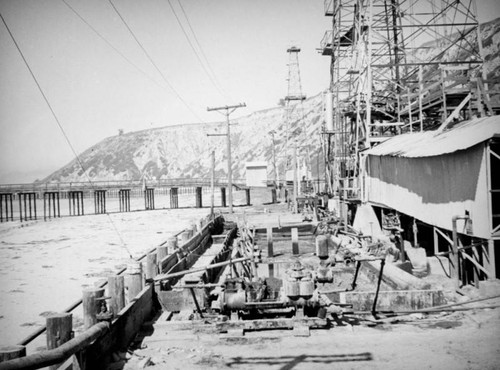 Oil wells, Rincon Beach