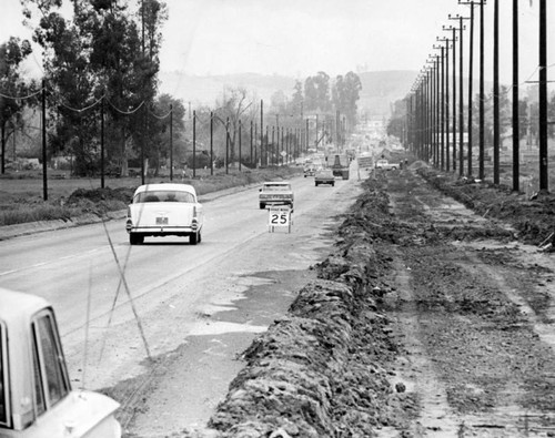 Country roads in Valley trail behind growth