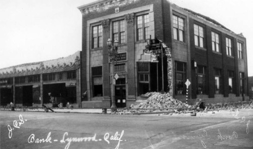 Security First National Bank after 1933 earthquake, Lynwood