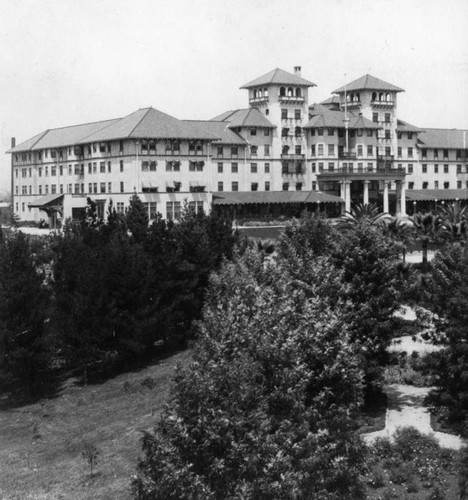 Exterior, Raymond Hotel