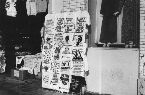 T-shirt booth at Venice Beach