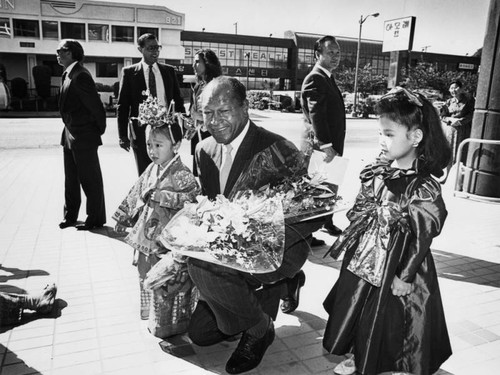 Mayor Bradley visits Korea Town Plaza