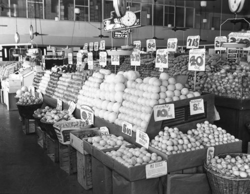 Three Star Produce display