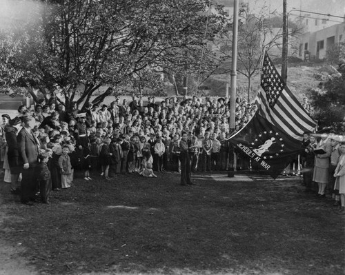 School awarded a Minute Man flag by the P.T.A