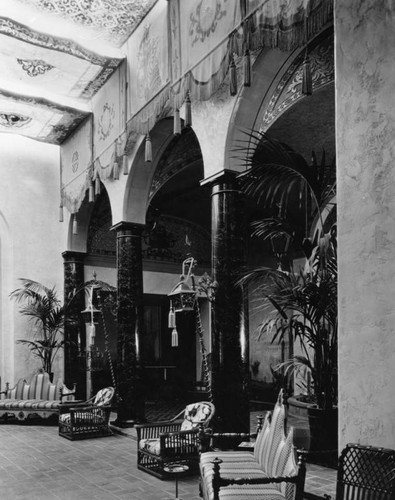 Knickerbocker Hotel, interior