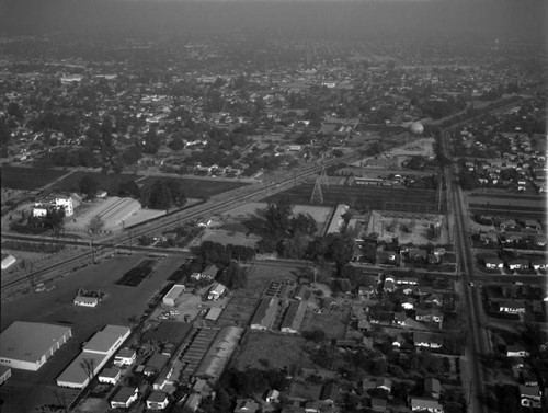 Walnut Grove Avenue and Grand Avenue, Rosemead, looking east