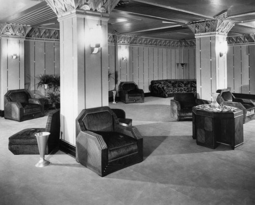 Lobby seating in the Pantages Theatre