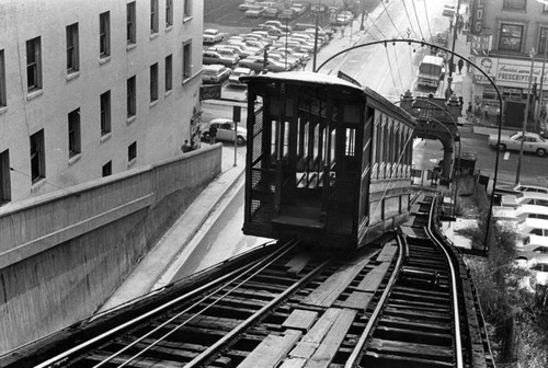 Angels Flight car in motion