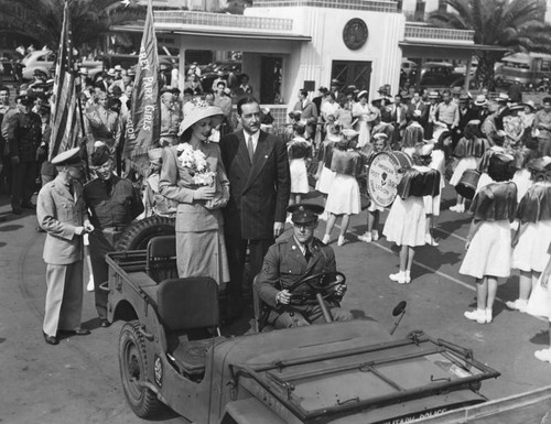 Loretta Young at Victory House