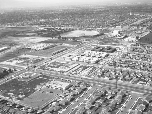 Lakewood, Carson St., and Paramount Blvd., looking southwest