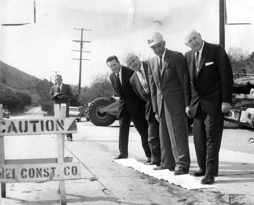 Ground broken for freeway stretch