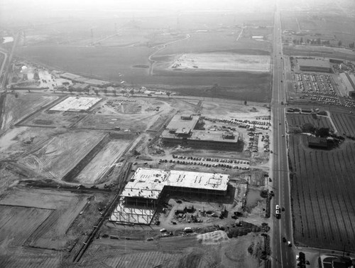 Aviation Boulevard and El Segundo Boulevard, El Segundo, looking east