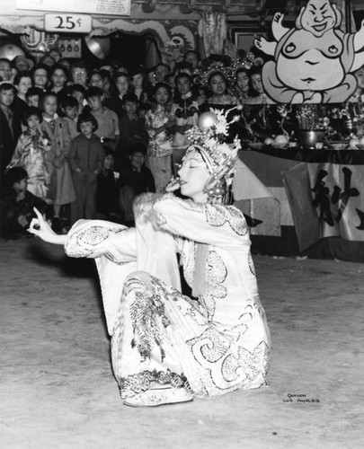 Carla Laemmle dancing in China City