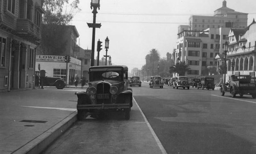 Wilshire Boulevard, looking west from Bixel Street