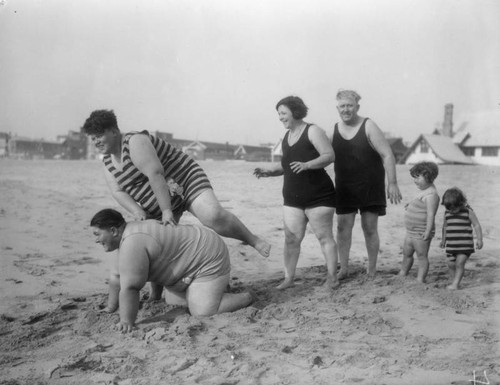 Family at Venice beach, view 3