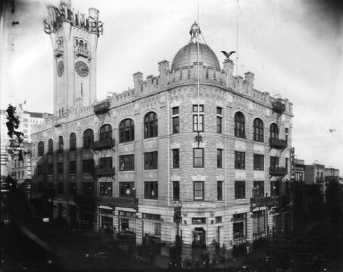 Times Building on 1st and Broadway