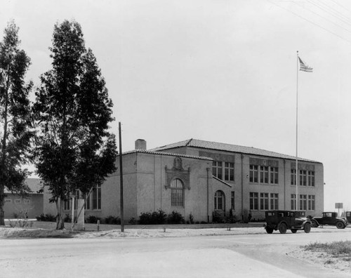 Zelzah Grammar School