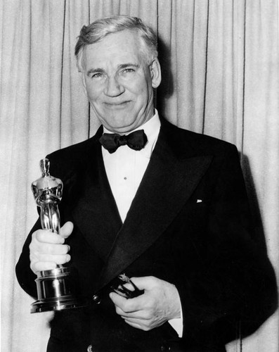 Walter Huston with Oscar