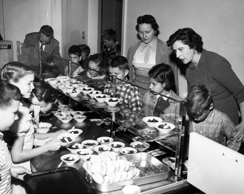 Open cafeteria at Tarzana school