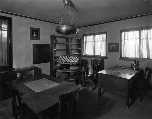 Librarian's Office Vermont Square Branch Library