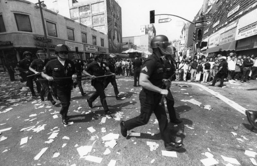 Los Angeles police in riot gear