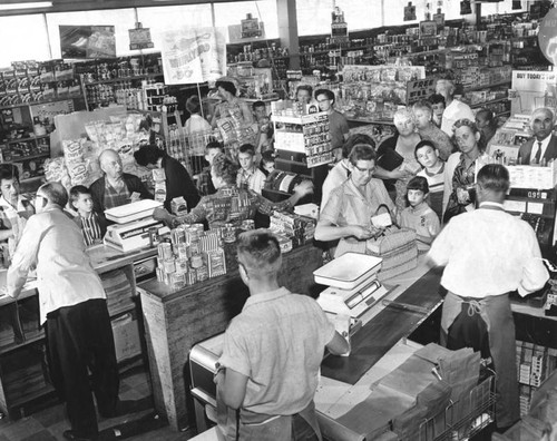 Traffic jams at market check-out stands