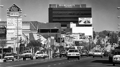 Ventura Boulevard, Tarzana