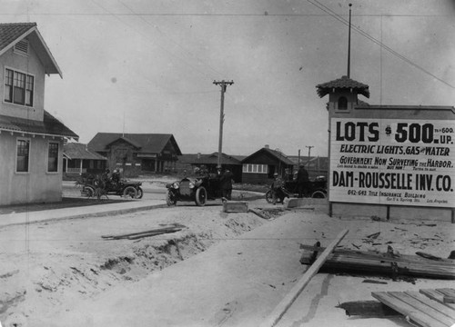 Street scene at West Newport