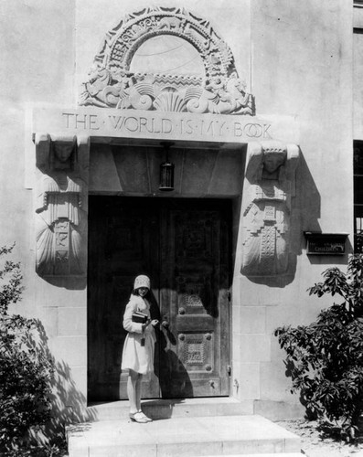 Children's entrance, Central Public Library