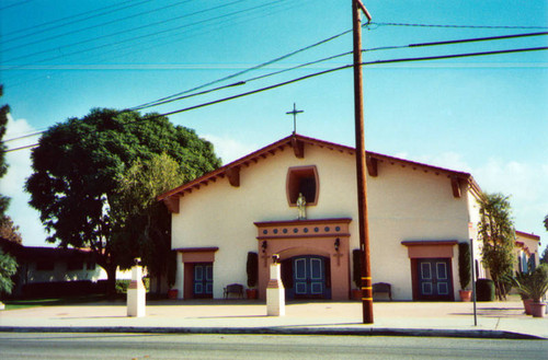 St. Mariana de Paredes Catholic Church, entrance