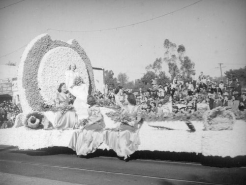 Queen's Float, 52nd Annual Tournament of Roses, 1941