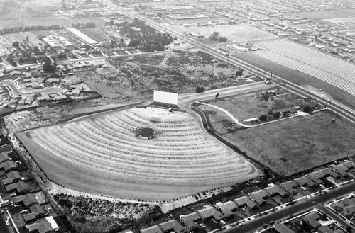 Lincoln Drive-In, Buena Park, looking northwest